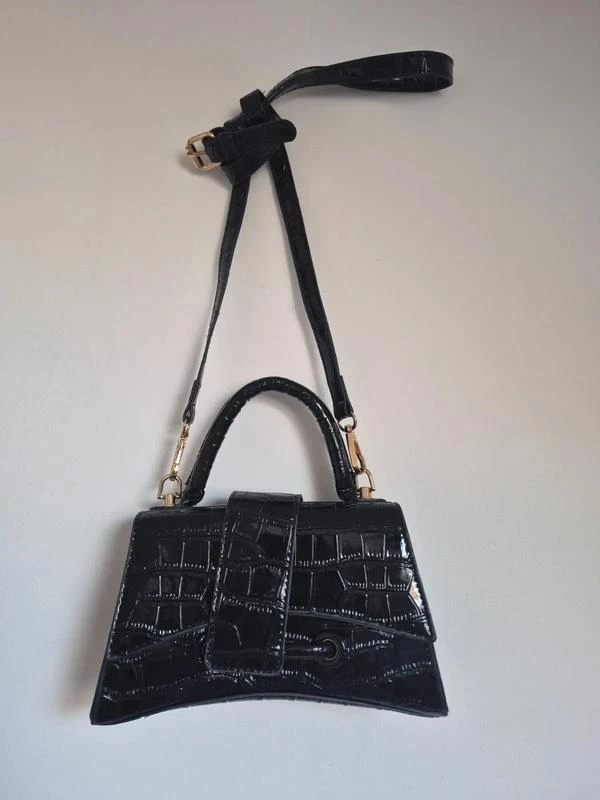 Sac à main noir effet croco verni style Y2K